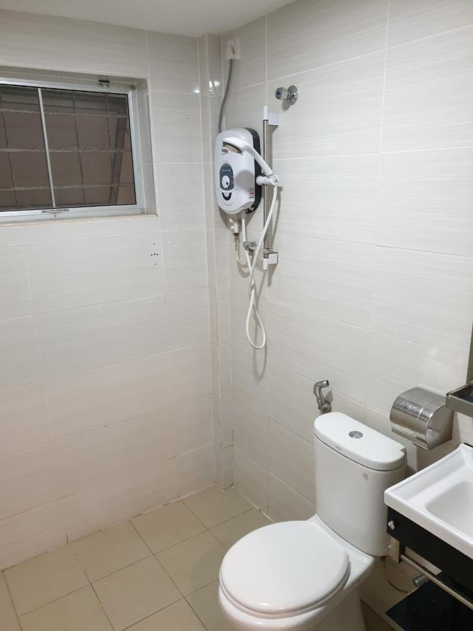 Angsoka Hotel Teluk Intan Esterno foto