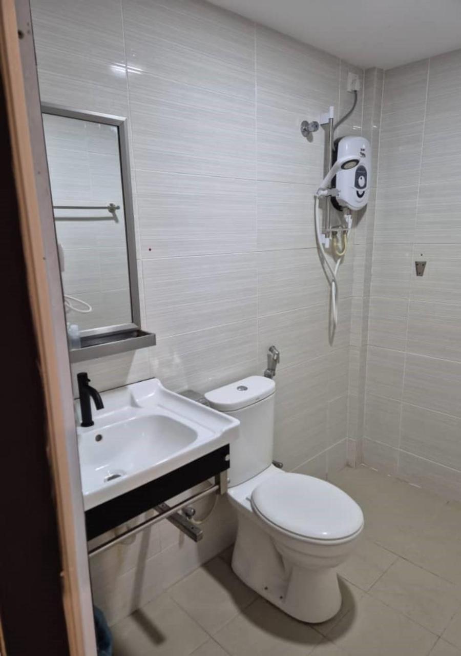 Angsoka Hotel Teluk Intan Esterno foto