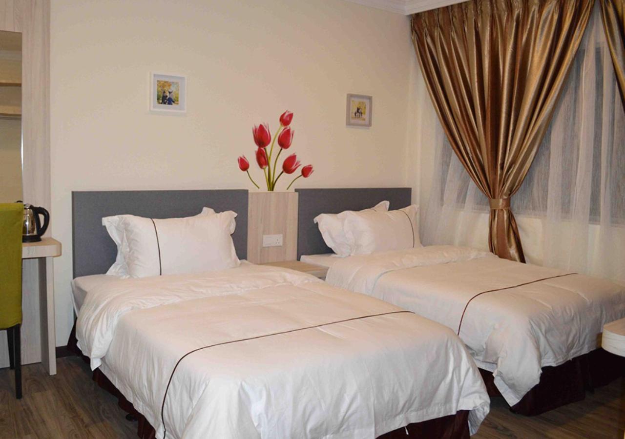 Angsoka Hotel Teluk Intan Esterno foto
