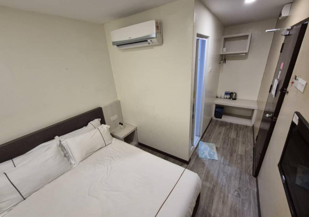 Angsoka Hotel Teluk Intan Esterno foto
