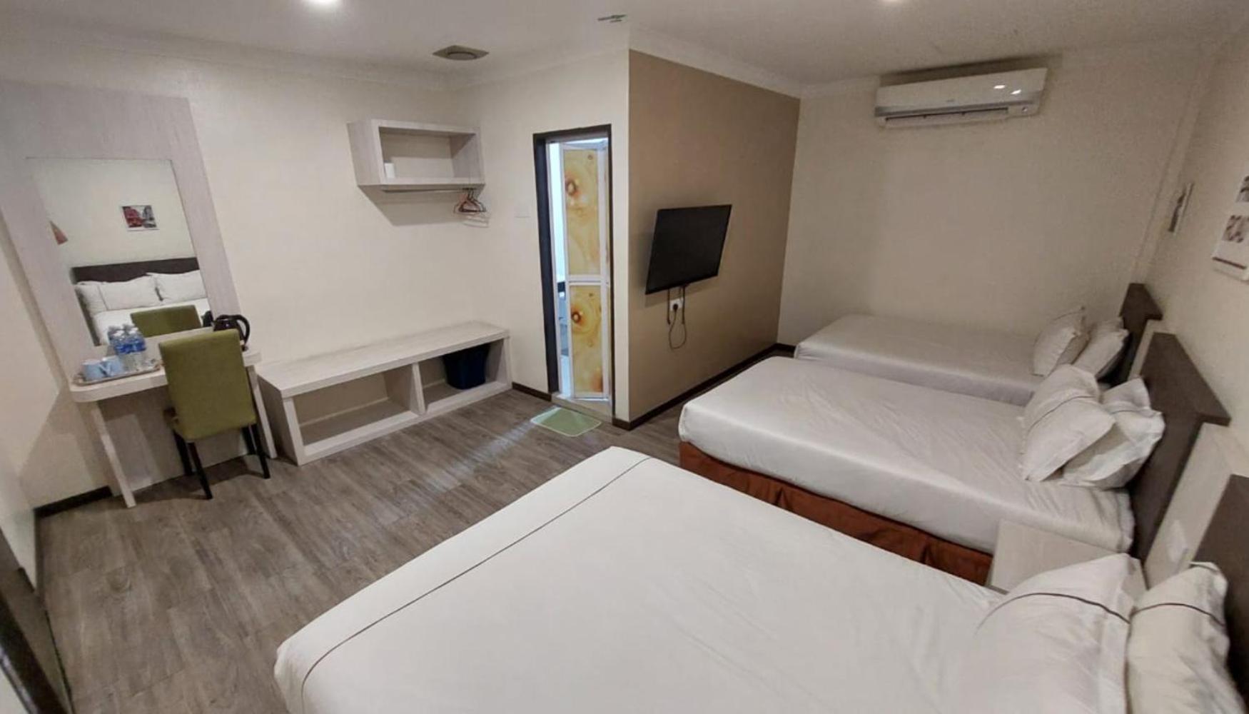 Angsoka Hotel Teluk Intan Esterno foto