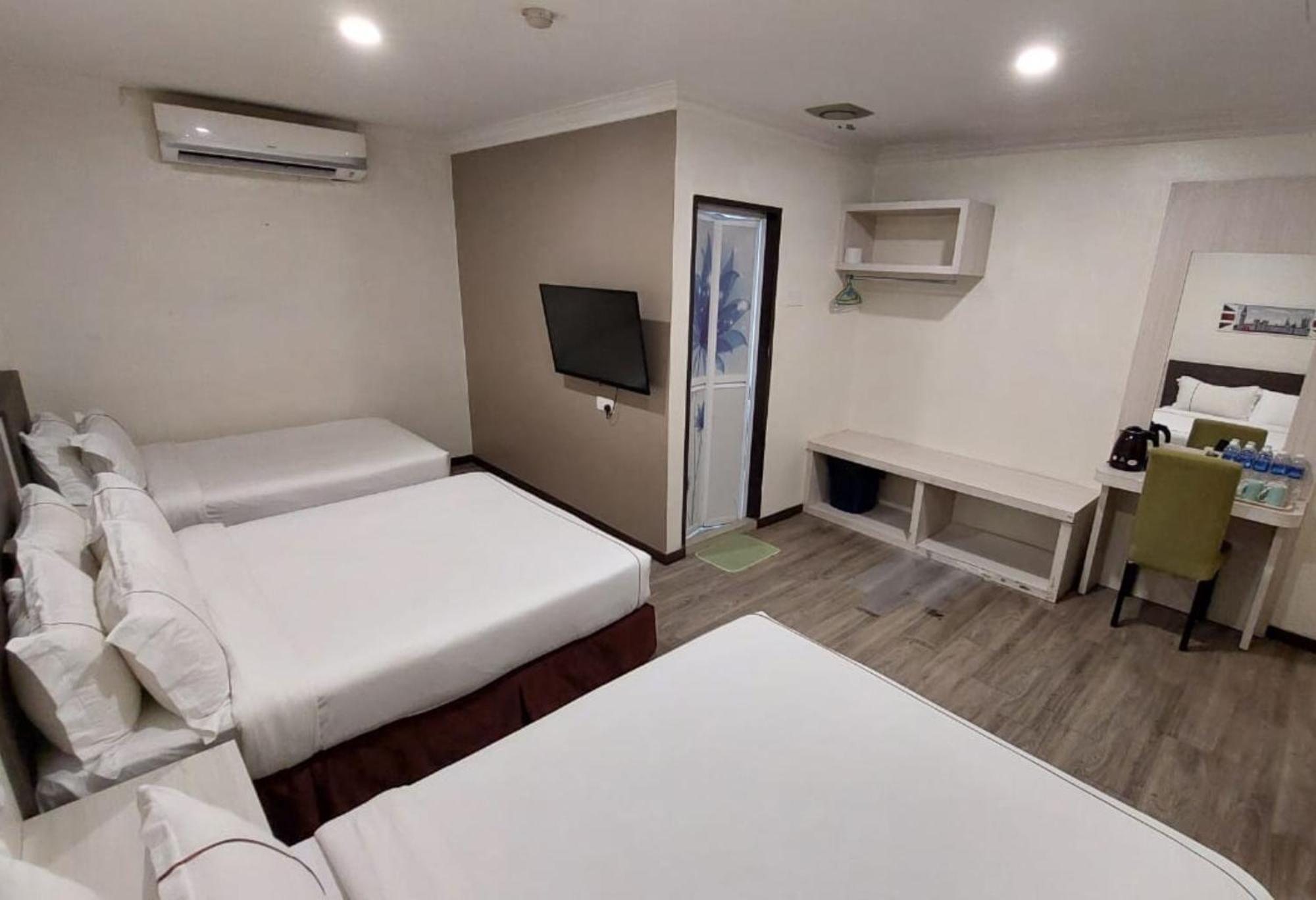 Angsoka Hotel Teluk Intan Esterno foto