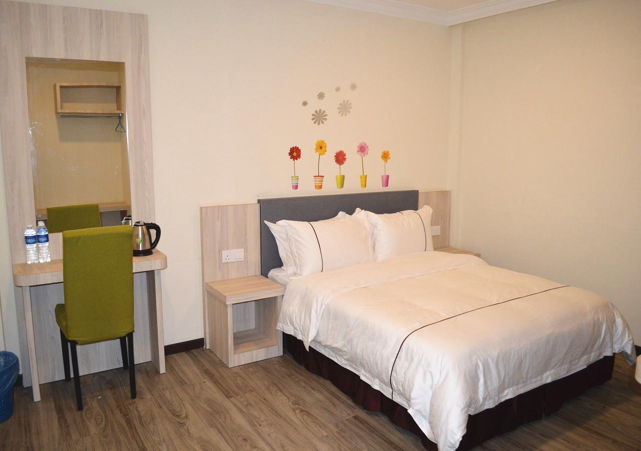 Angsoka Hotel Teluk Intan Esterno foto