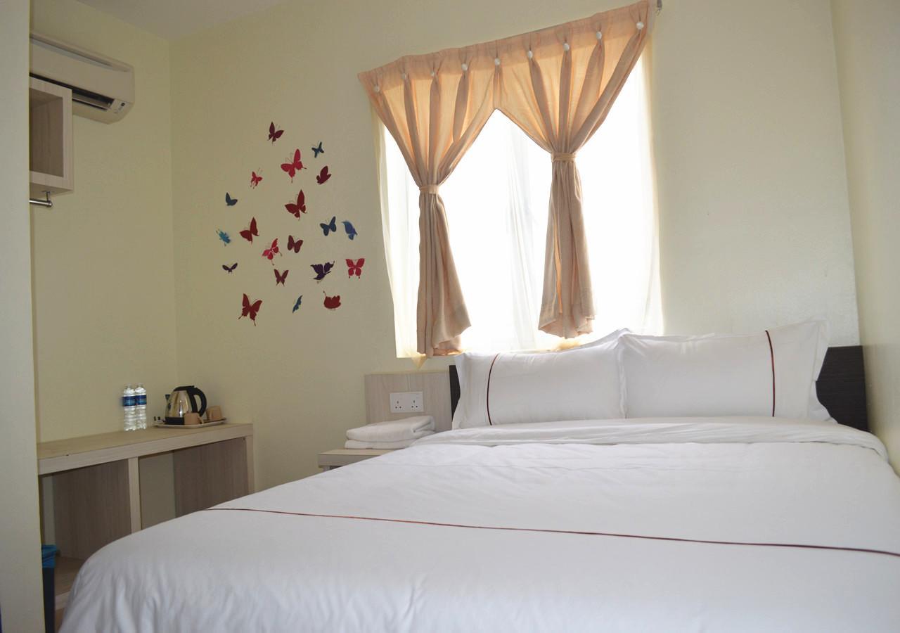 Angsoka Hotel Teluk Intan Esterno foto